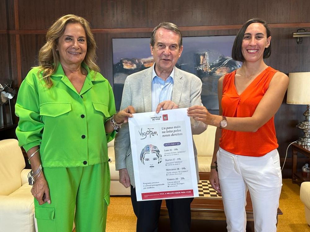 Abel Caballero e as concelleiras Carmela Silva e Ana Laura Iglesias