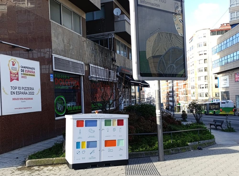 Punto limpo de proximidade da Praza de América