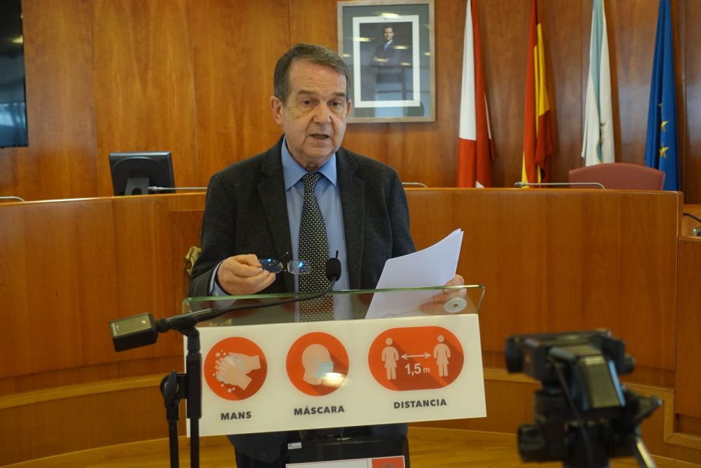 O alcalde de Vigo e presidente da FEMP, este mércores en rolda de prensa.