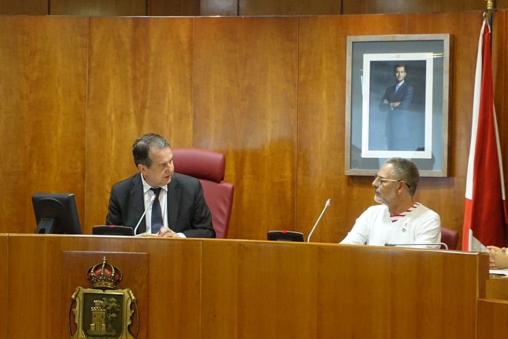 O alcalde xunto a José Manuel Clavo, activista LGTBI