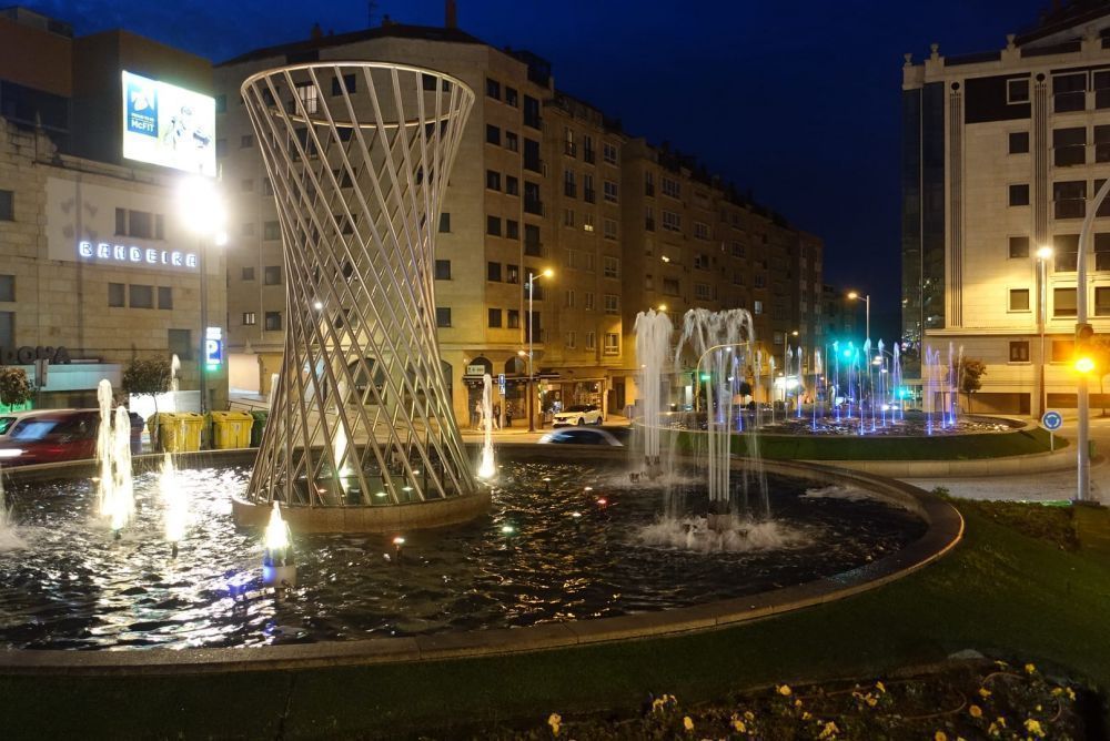 Foto de arquivo das fontes de Aragón iluminadas