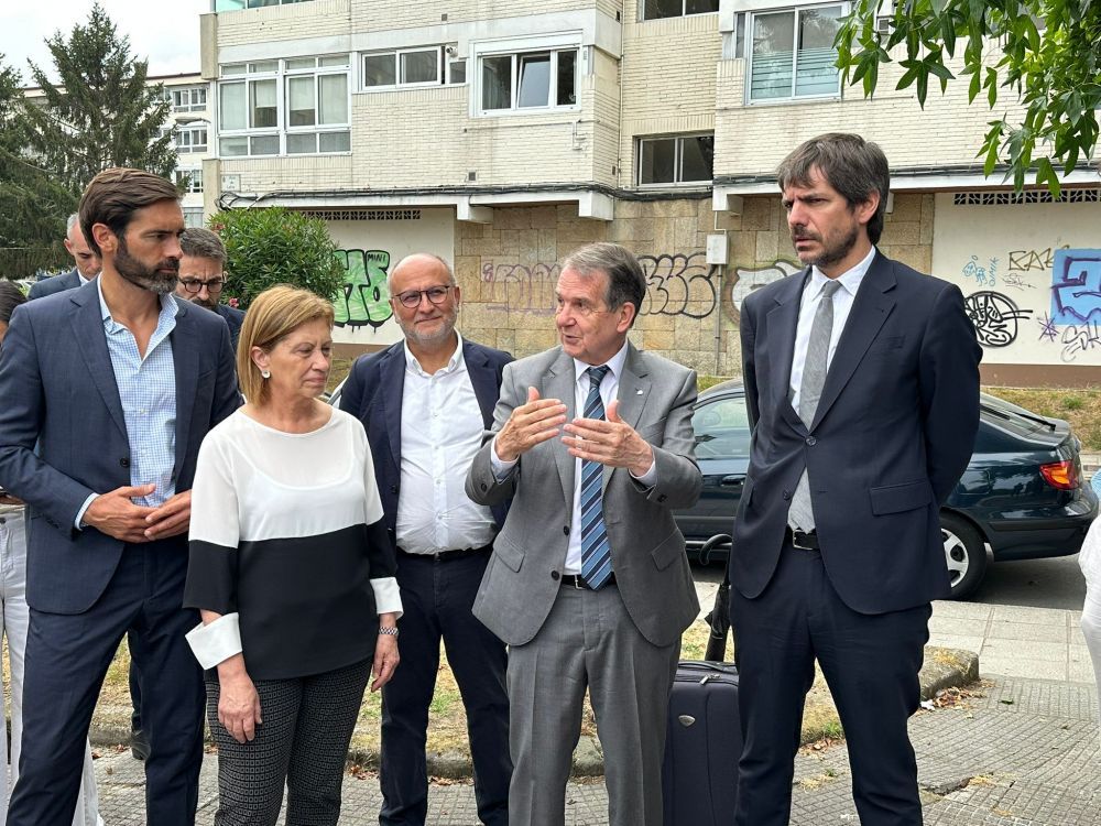 Imaxe de arquivo dunha visita á parcela da rúa Lalín