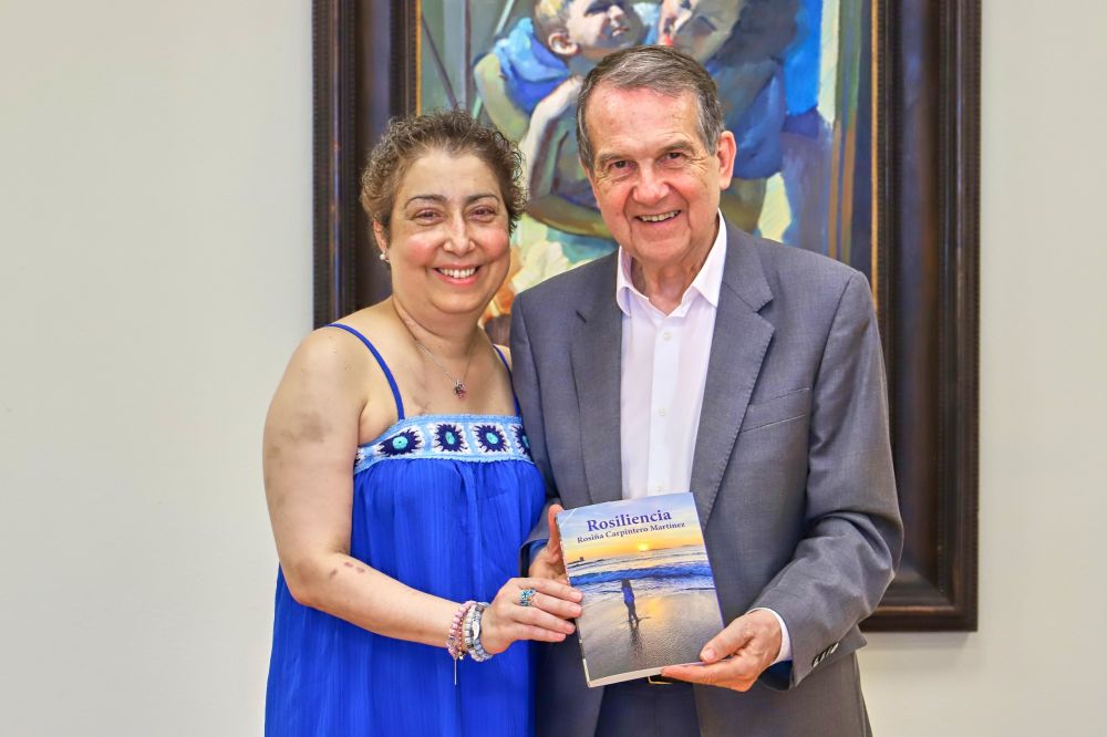 O alcalde con Rosiña Carpintero