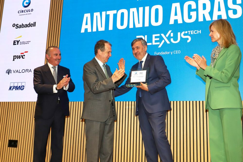 Momento da entrega do galardón