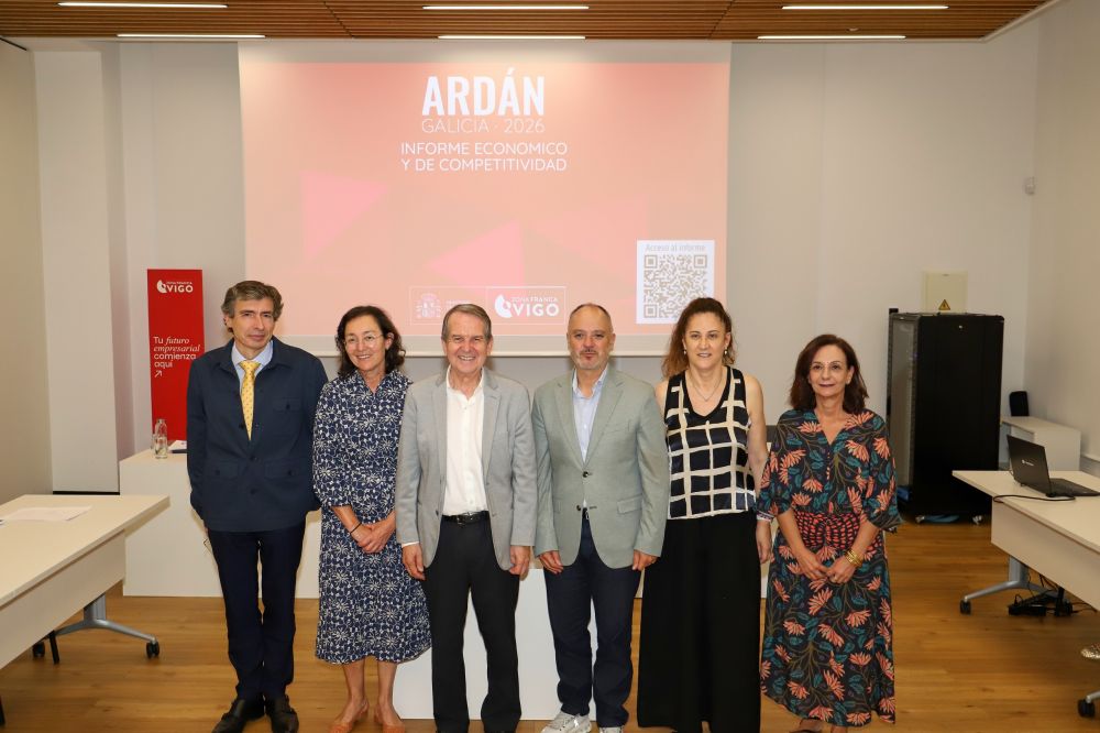 Foto de familia da presentación do Informe Ardán 2026