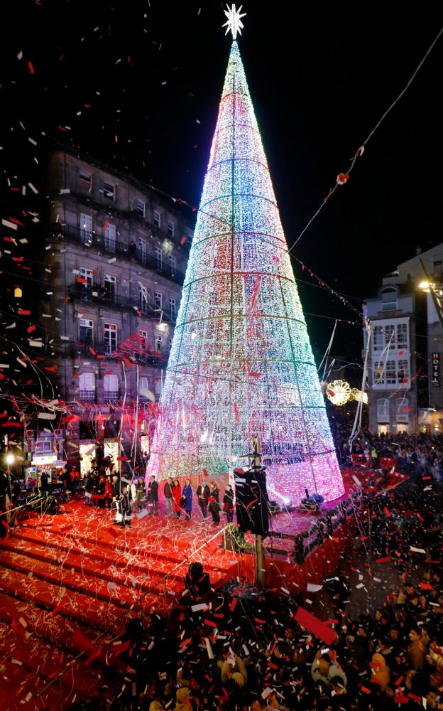 Árbore de Nadal de Vigo situado na Porta do Sol