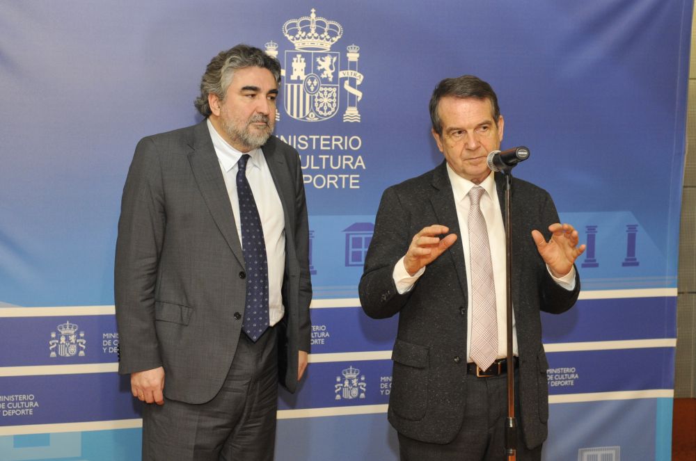 Rodríguez Uribes e Abel Caballero en rolda de prensa