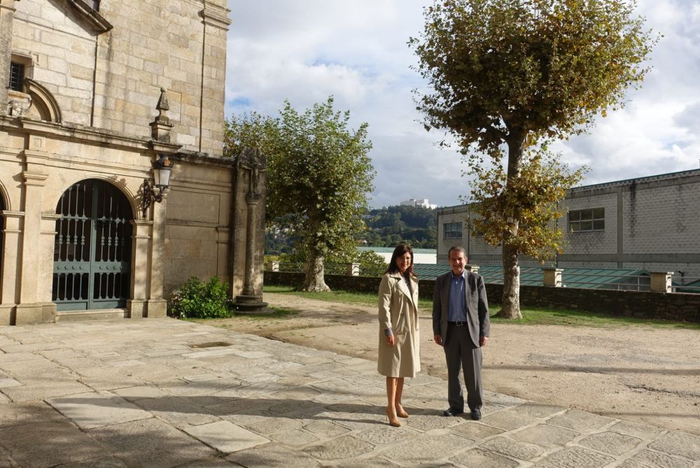 O alcalde xunto á tenente de alcalde e edil de Urbanismo, María José Caride