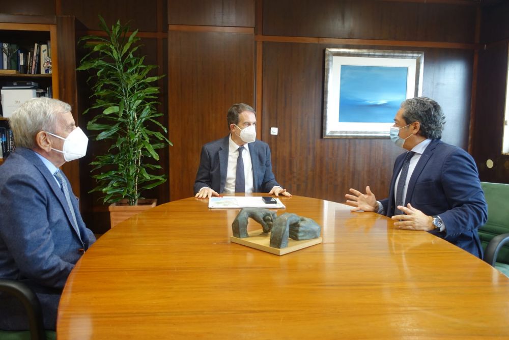 Imaxe do encontro entre Abel Caballero, José Luis Freire e Eloy García
